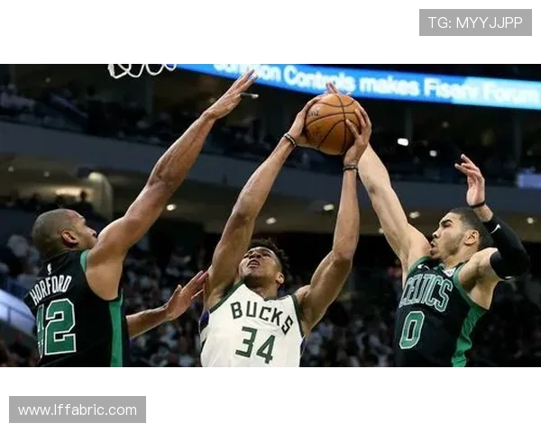 霍福德状态低迷上半场两投全失仅抢两板正负值垫底球队陷入被动